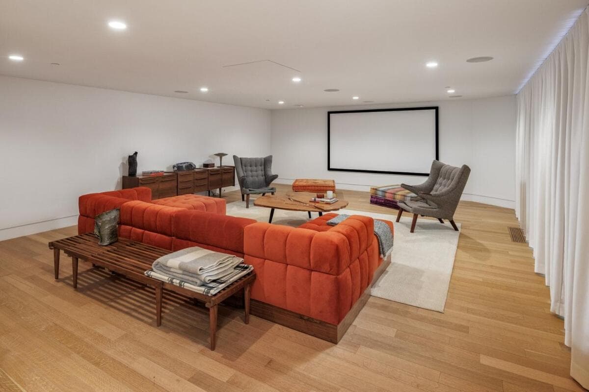 Photograph supplied for Loma Vista Modern