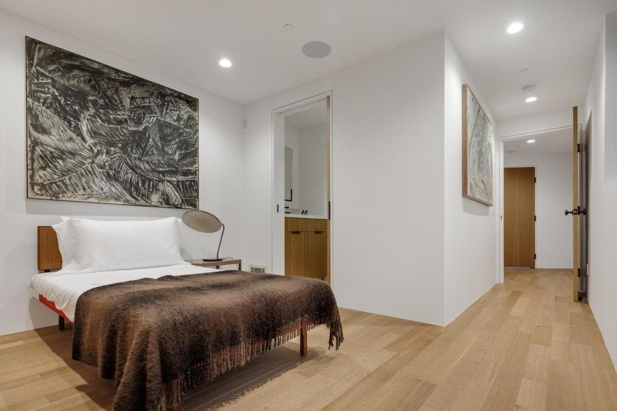 Photograph supplied for Loma Vista Modern