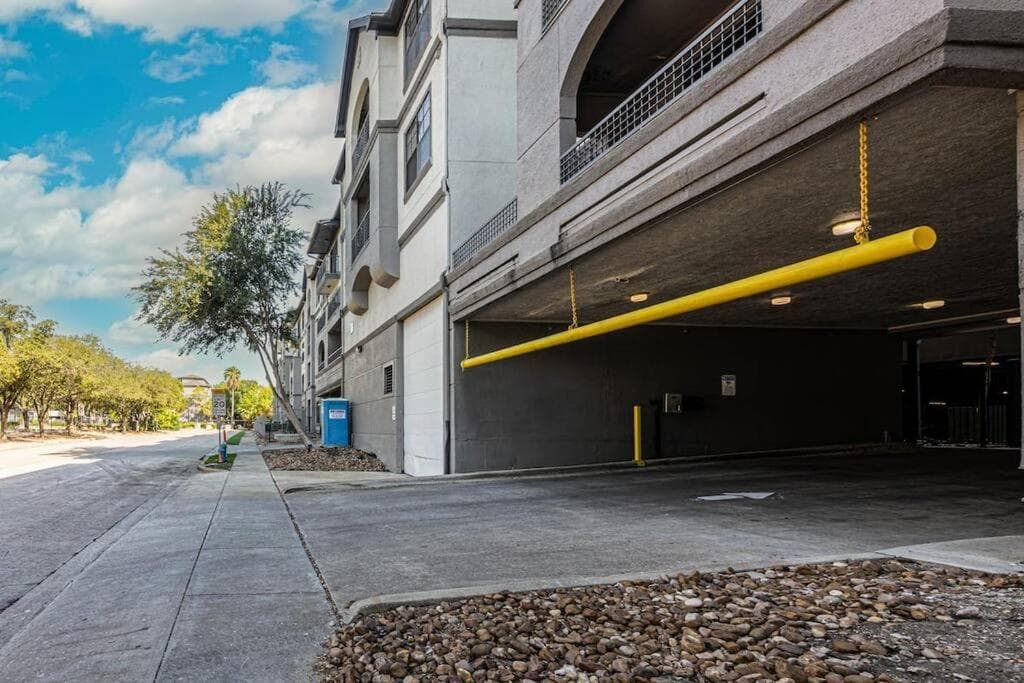 Photograph supplied for NRG Stadium, the Medical Center Bright and Cozy Unit