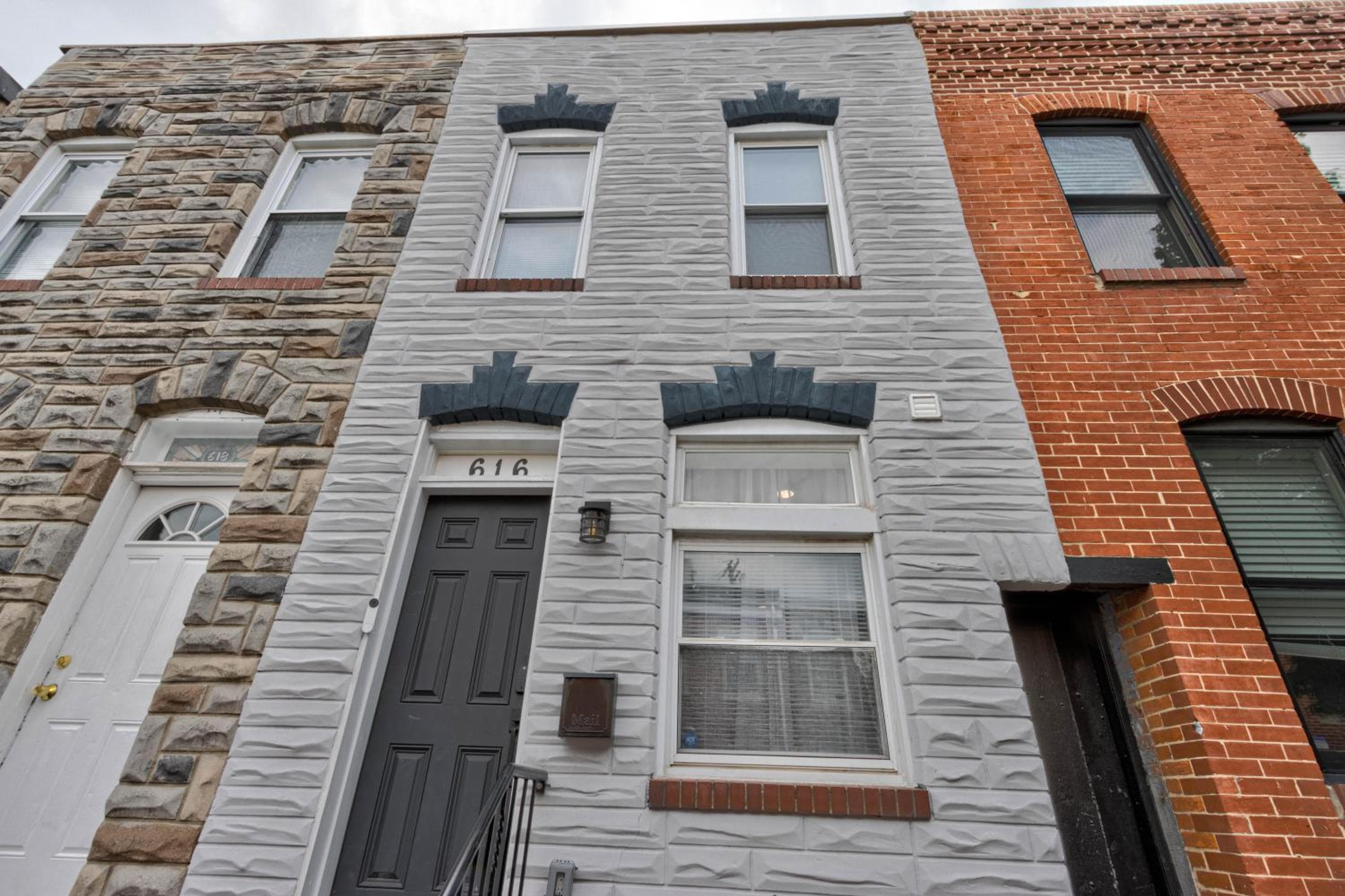 Photograph supplied for Elegant Urban Retreat - Walk To Patterson Park