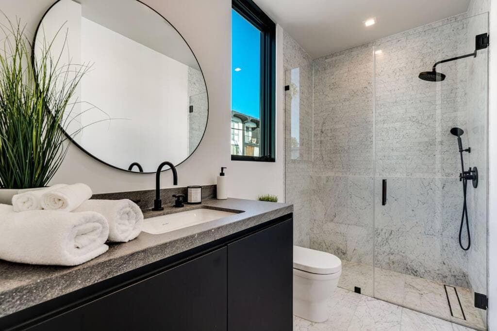 Photograph supplied for Modern, Resort-Style Home in West Hollywood