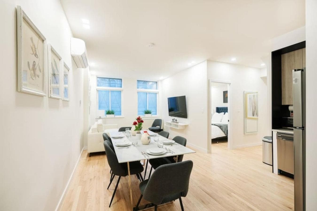 Photograph supplied for Luxury 2BR Duplex 5min to Central Park