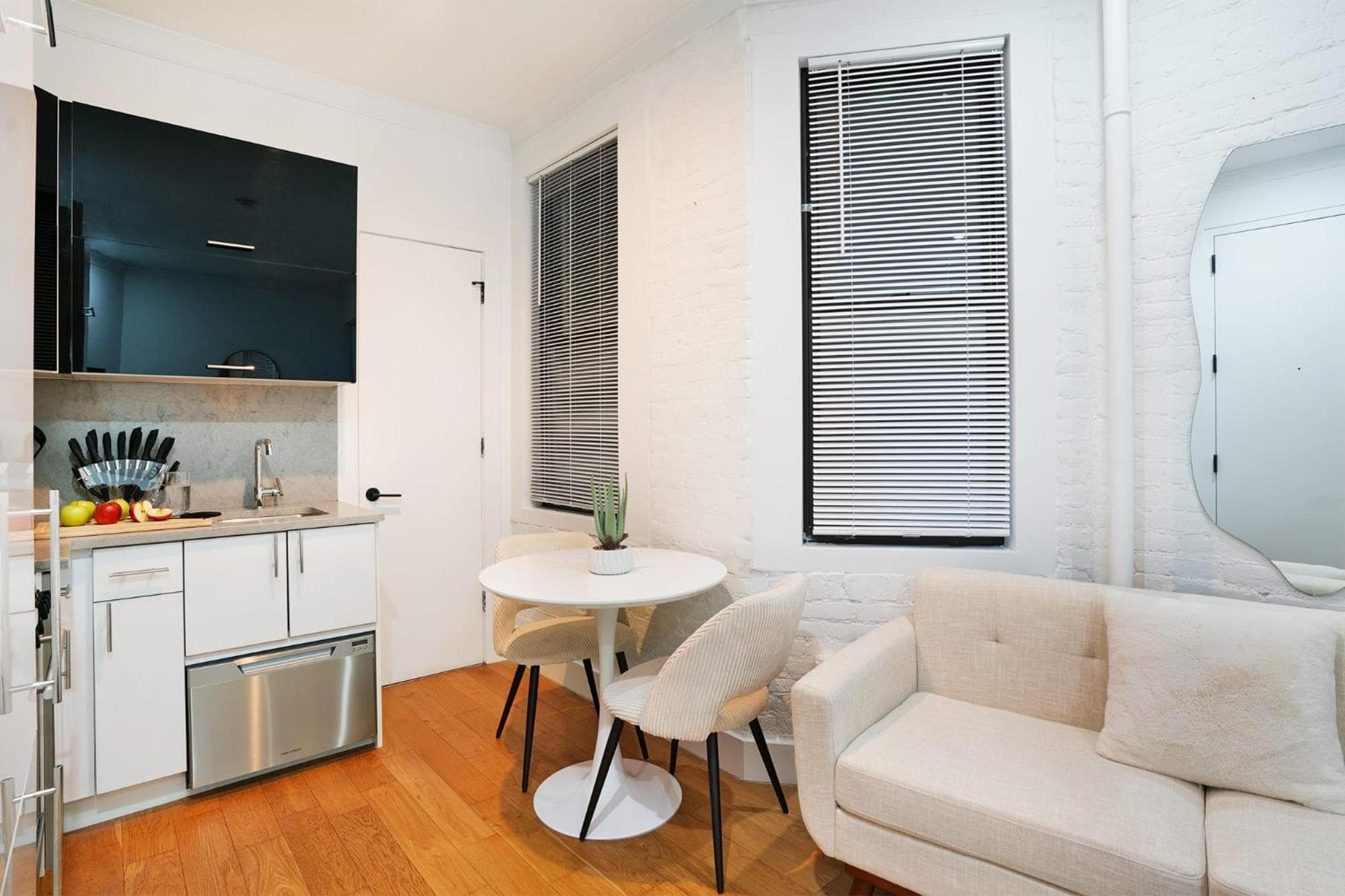 Photograph supplied for 403-2E Newly Renovated Studio UES