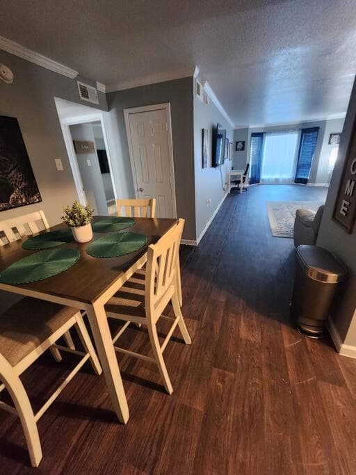 Photograph supplied for Blue Shark *B542* @ Medical Center Modern 1BR King Apartment