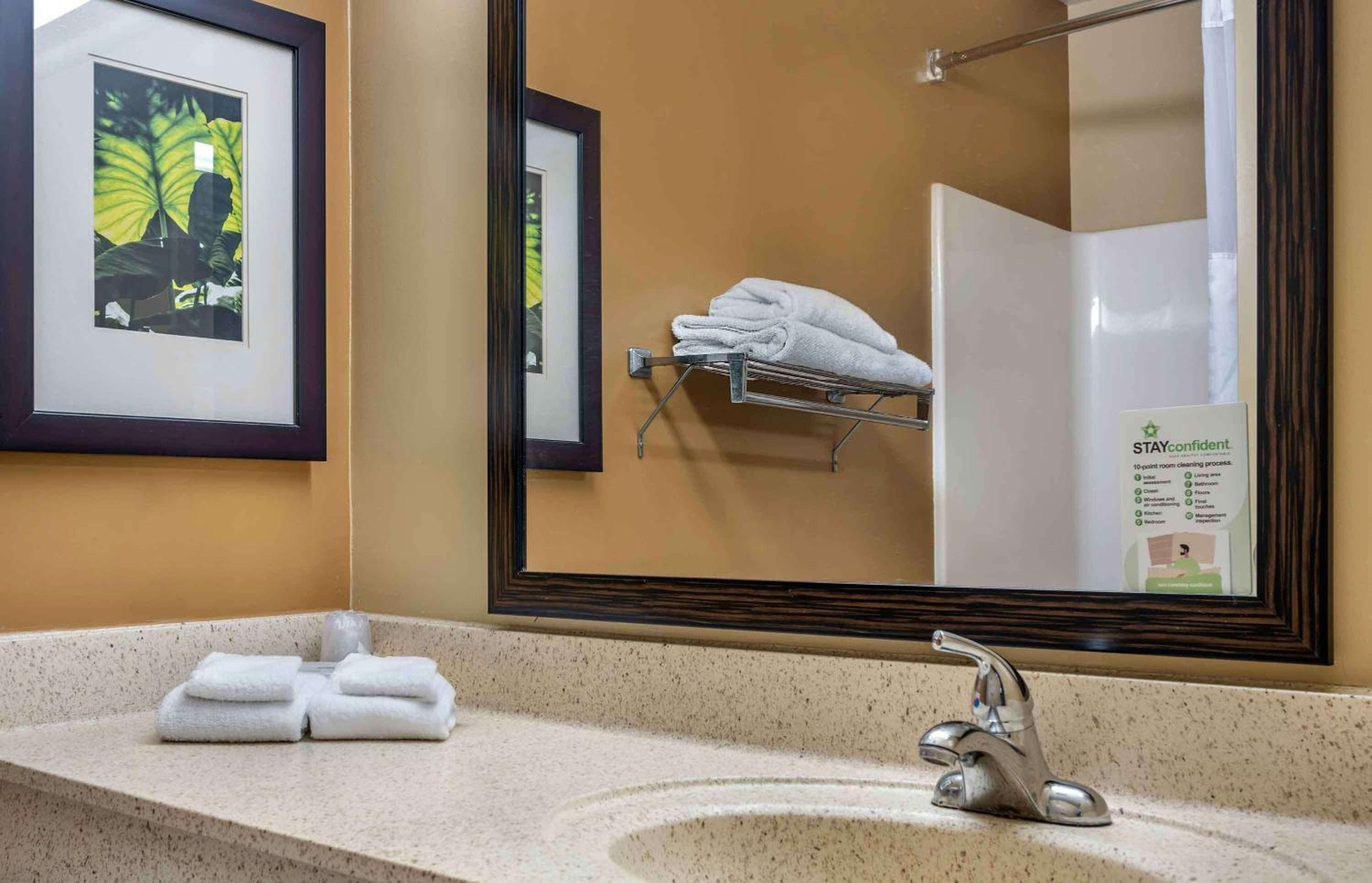 Photograph supplied for Extended Stay America Select Suites - Durham - University