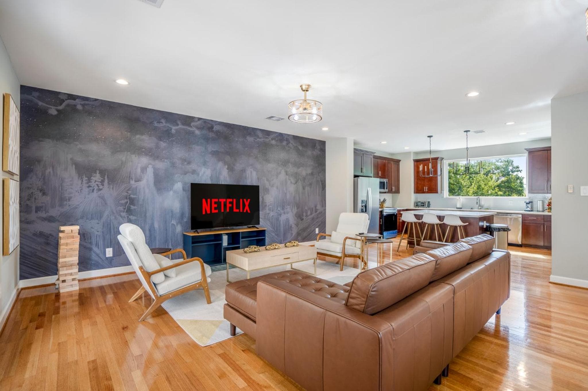 Photograph supplied for Spacious 3 Bed House near MD Anderson with Free Parking & Wi-Fi