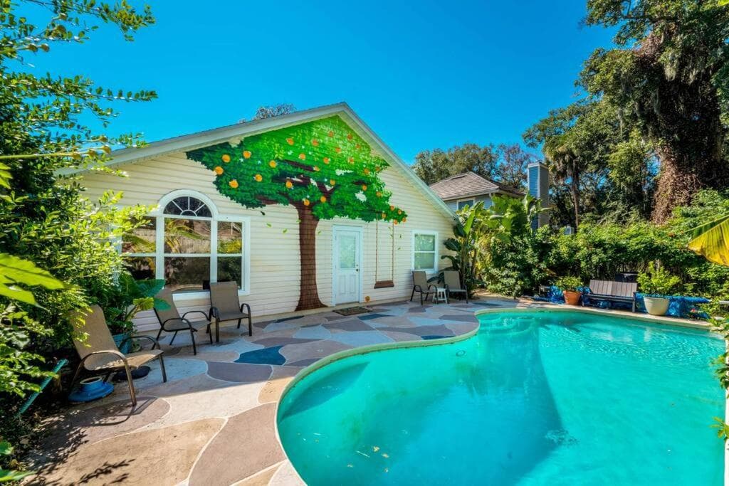 Photograph supplied for •Slice of Paradise• FREE Heated Pool! 2 Kings!