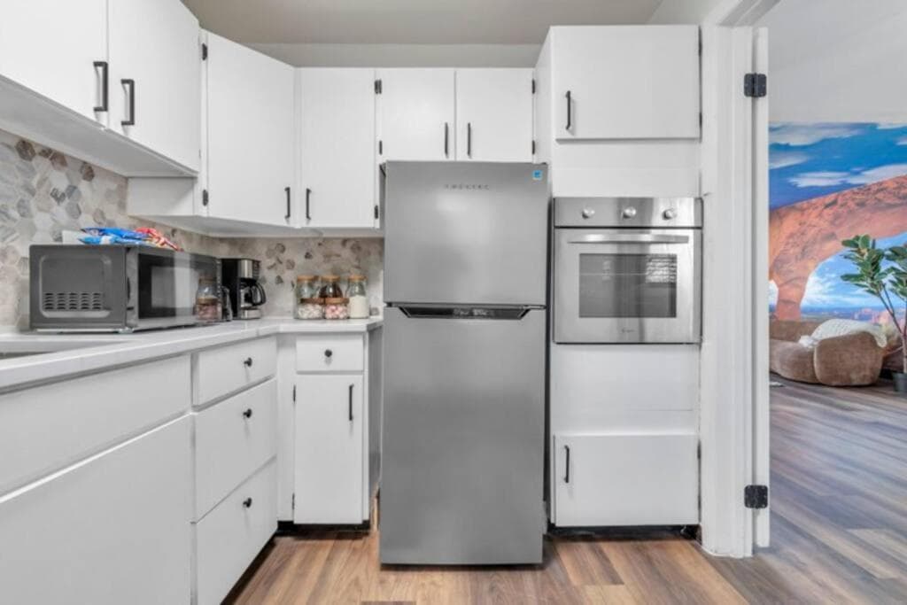 Photograph supplied for Roland park Customized Apartment