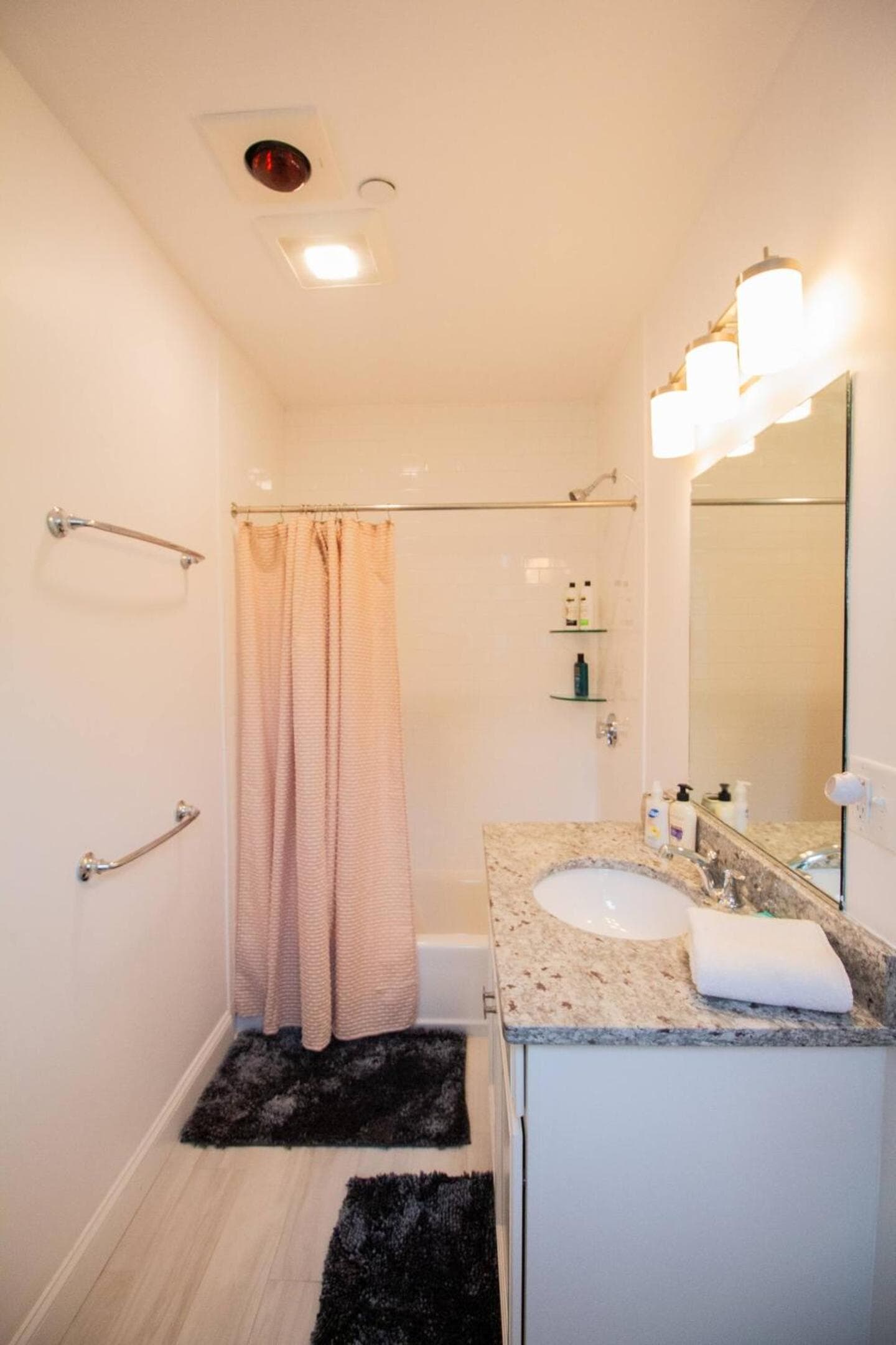 Photograph supplied for Stylish 2BR w Full Kitchen, Laundry & Cen Air