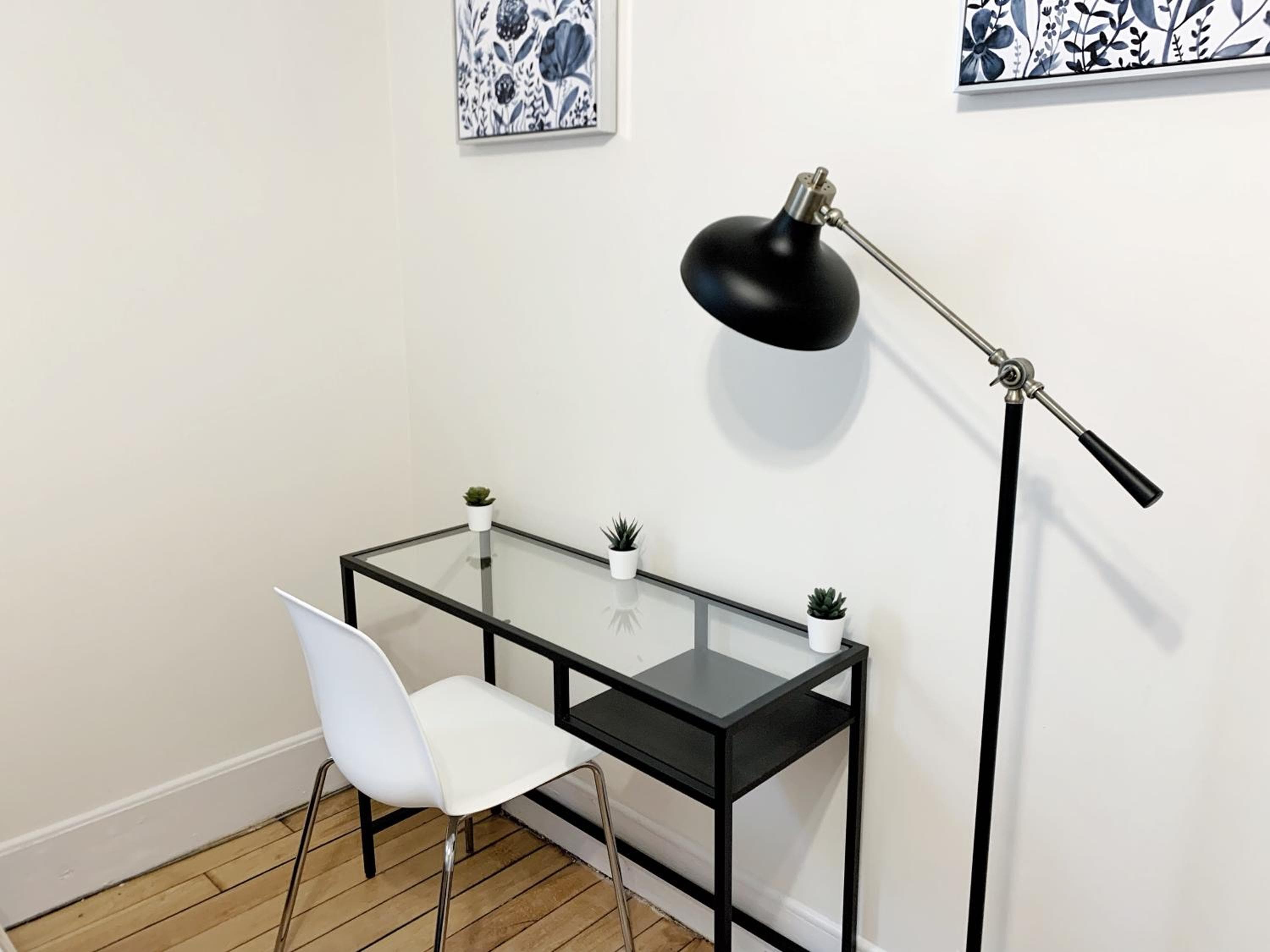 Photograph supplied for Best Location At Harvard University! 4 Bedroom Apartment! Two Units Available!