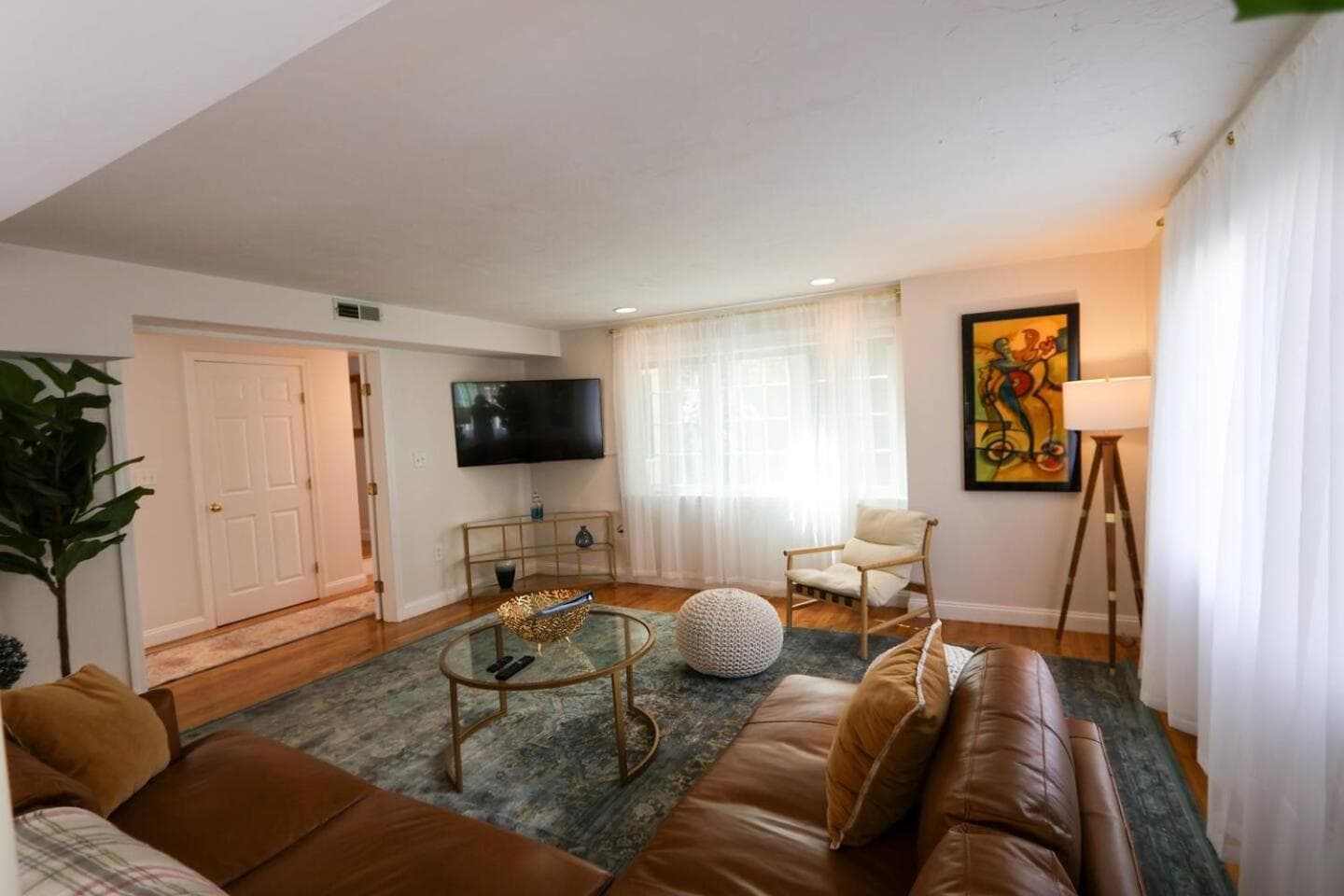Photograph supplied for Single family,3 bed, 3 bath,Harvard, MIT,hospitals