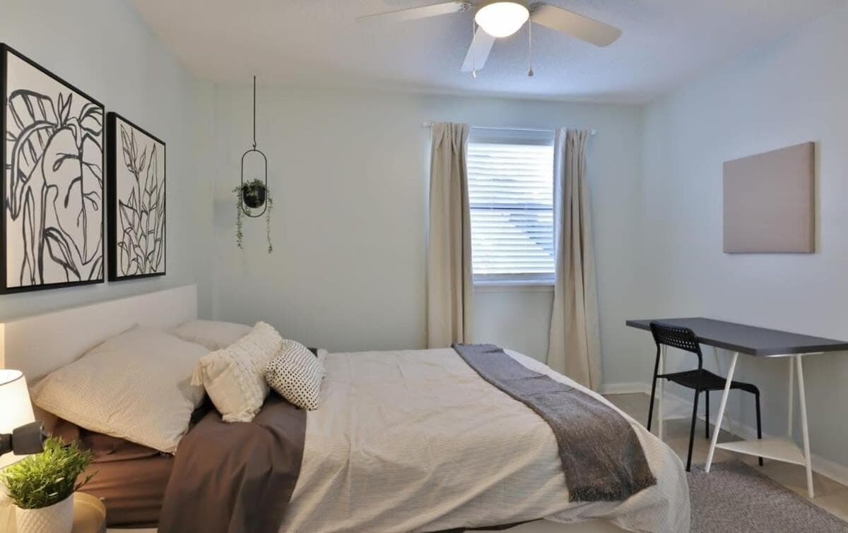Photograph supplied for Cozy 1BR Beach Hideaway - One block to beach