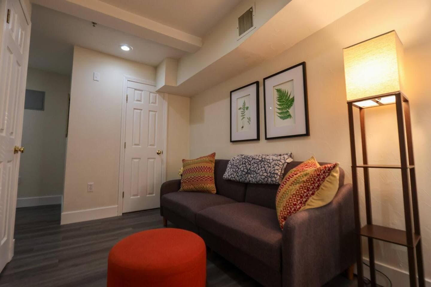 Photograph supplied for 2Bed, 15Bath, Multi-Level Townhouse, Sleeps 6
