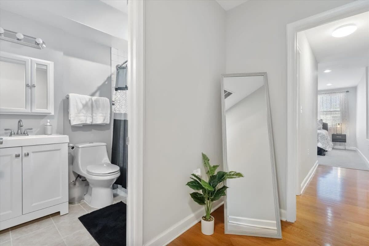 Photograph supplied for Charm City Homestay in Washington Village
