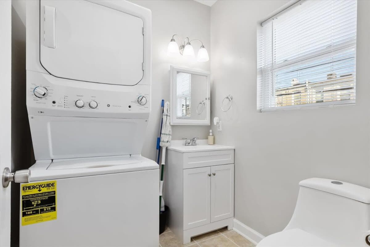 Photograph supplied for Charm City Homestay in Washington Village