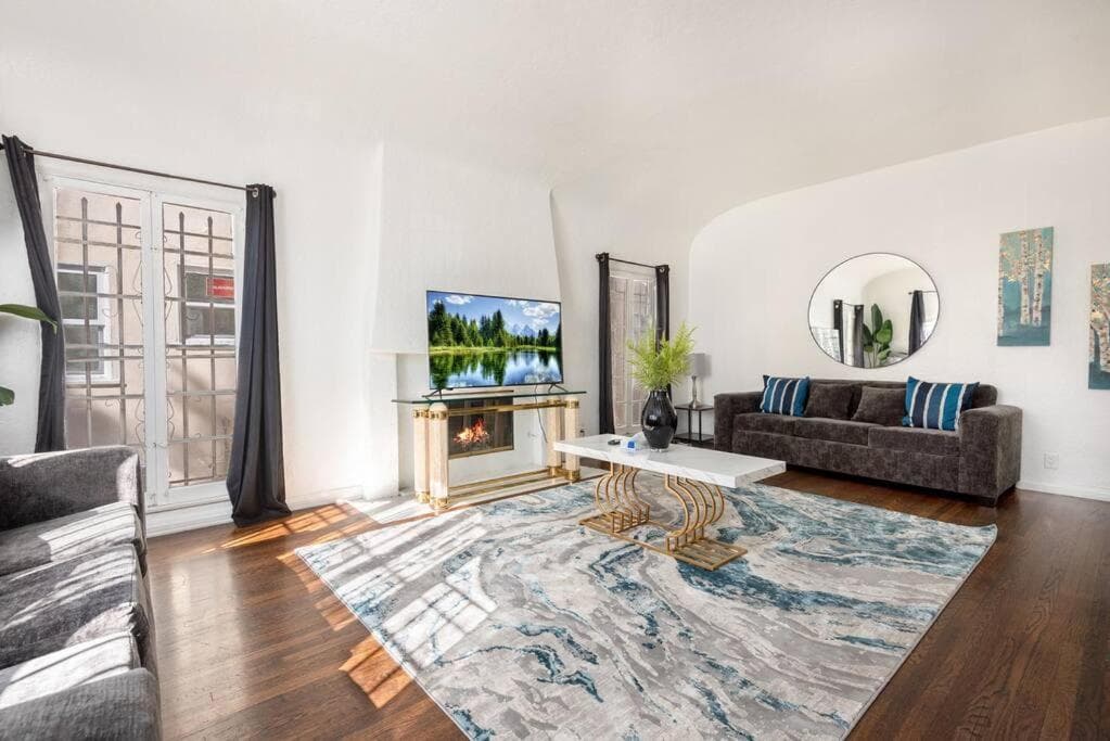 Photograph supplied for Serenity in the City: 2BR Apartment w/ Hot Tub