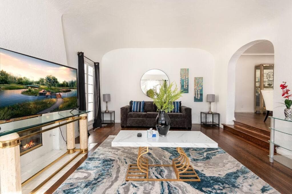 Photograph supplied for Serenity in the City: 2BR Apartment w/ Hot Tub
