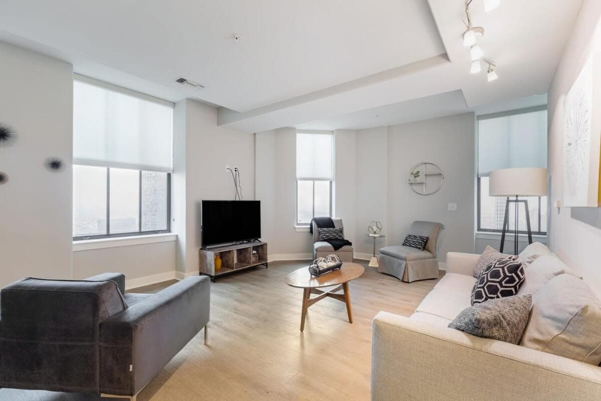 Photograph supplied for 2B2BA Distinguished Apartment with Gym