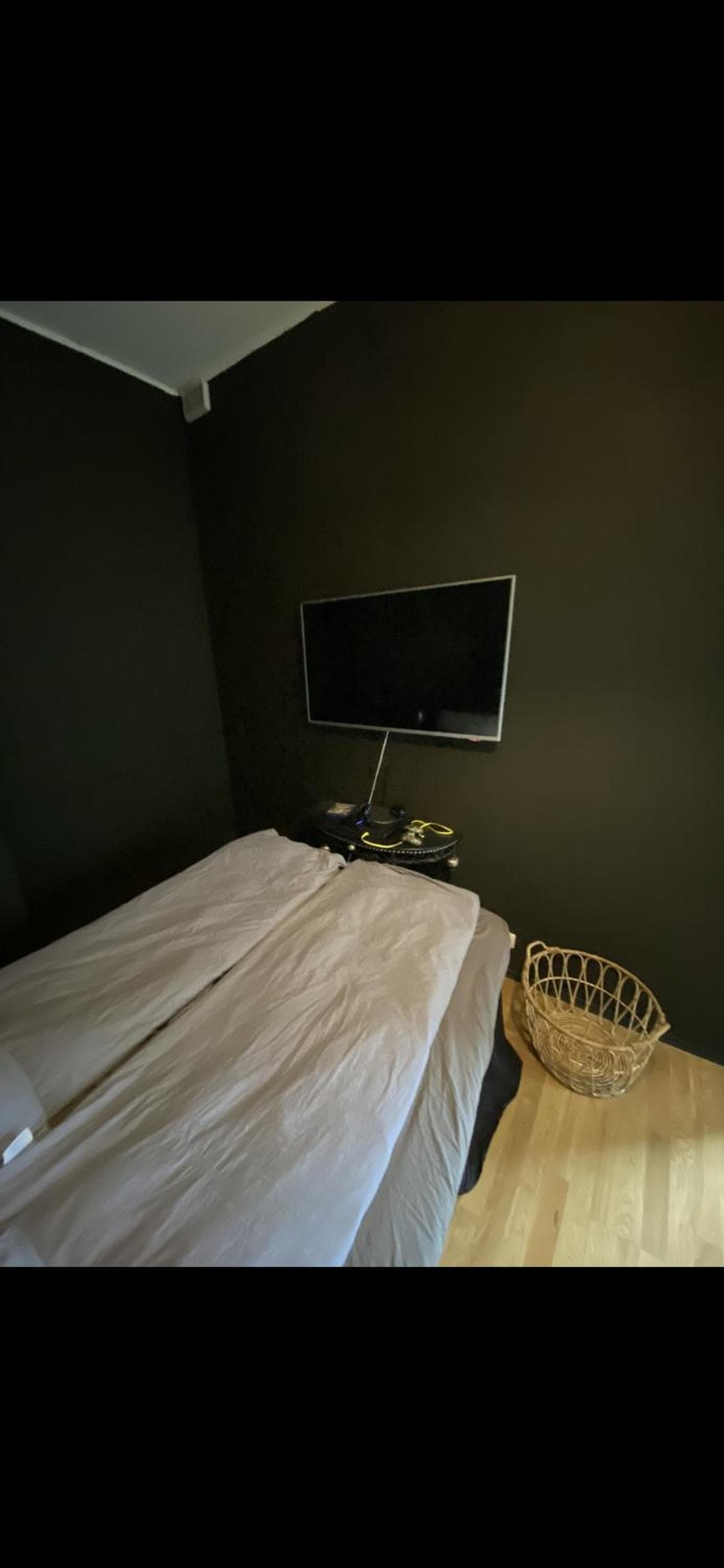 Photograph supplied for Sentral moderne leilighet med to soverom