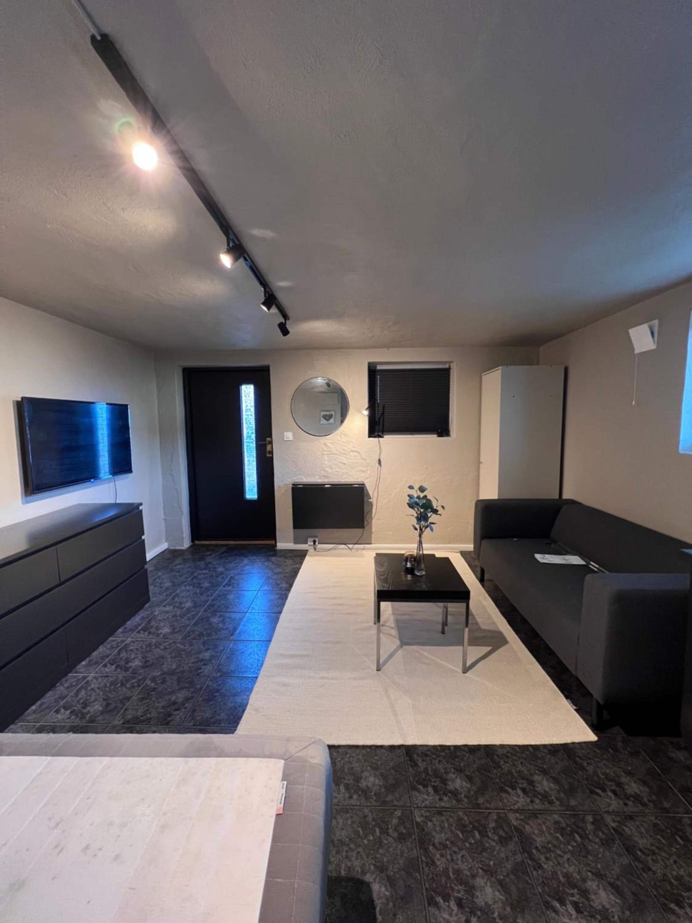 Photograph supplied for Central apartment with parking!
