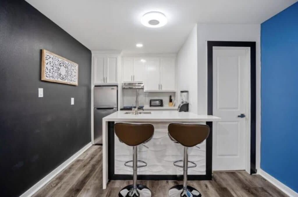 Photograph supplied for Central HTX: Sleeps 6, Parking, Wi-Fi, Free Gym