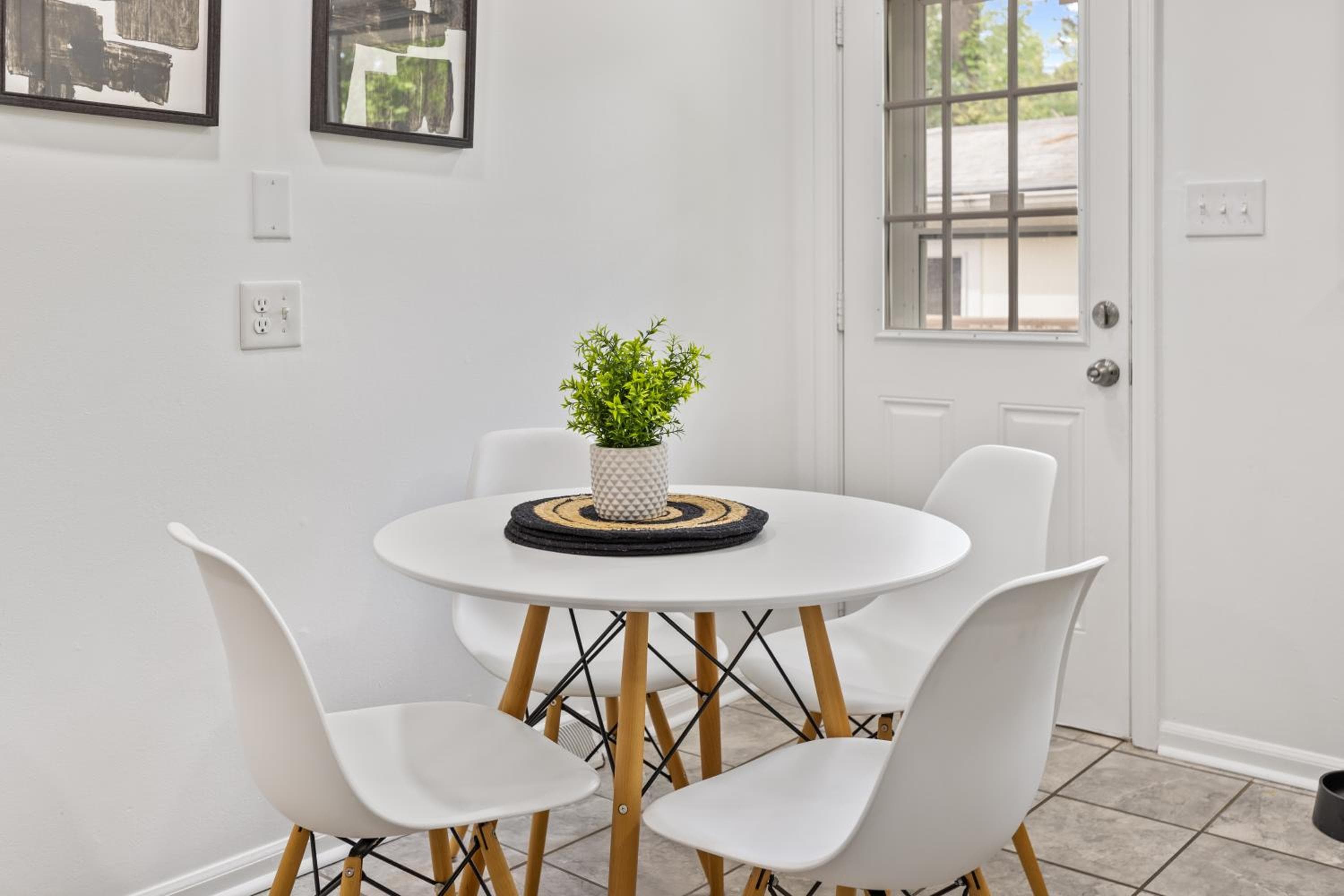 Photograph supplied for Cozy Brick Ranch Retreat-near DUKE, Dwntwn, RDU Airport