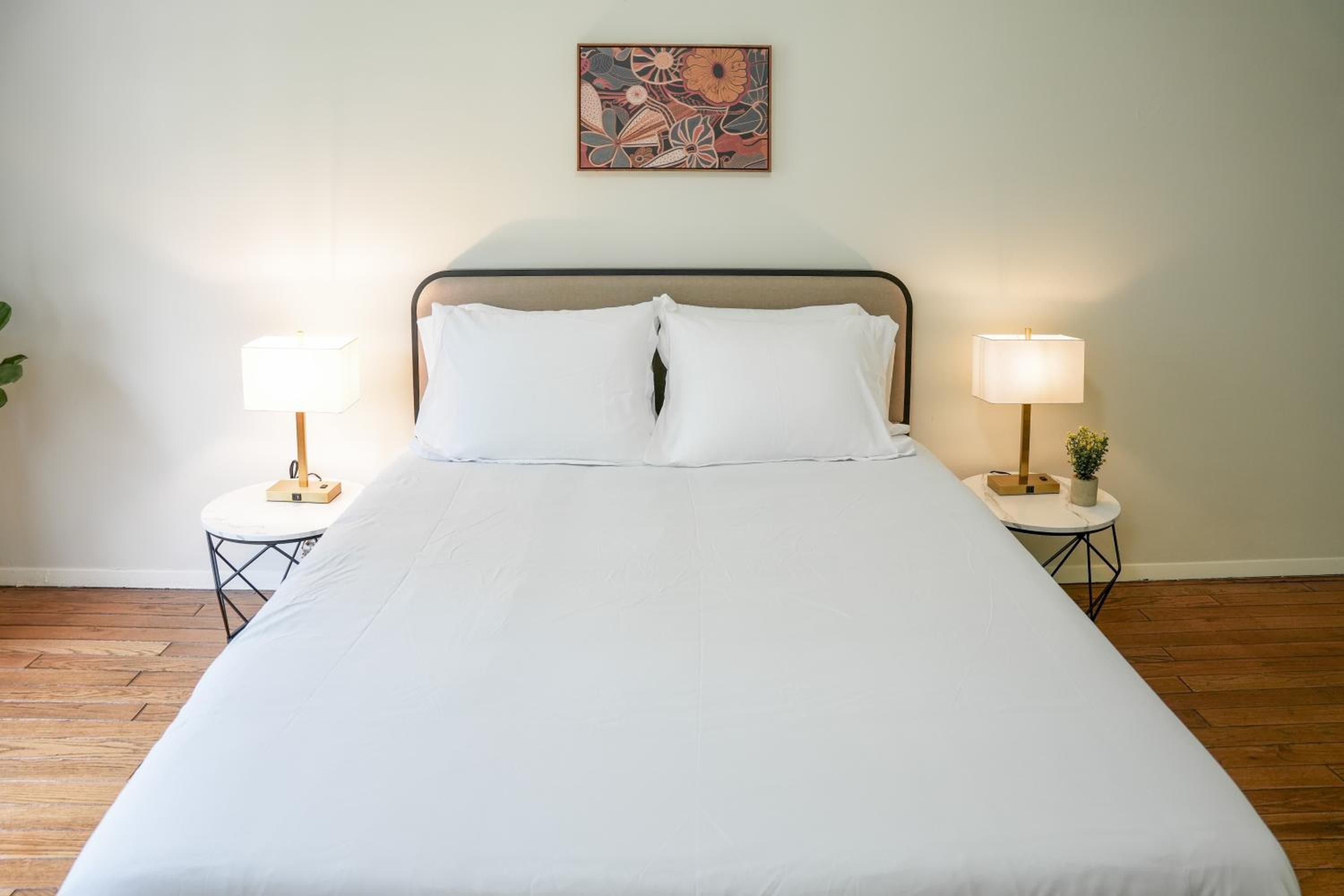 Photograph supplied for Los Angeles Townhouse close to LACMA