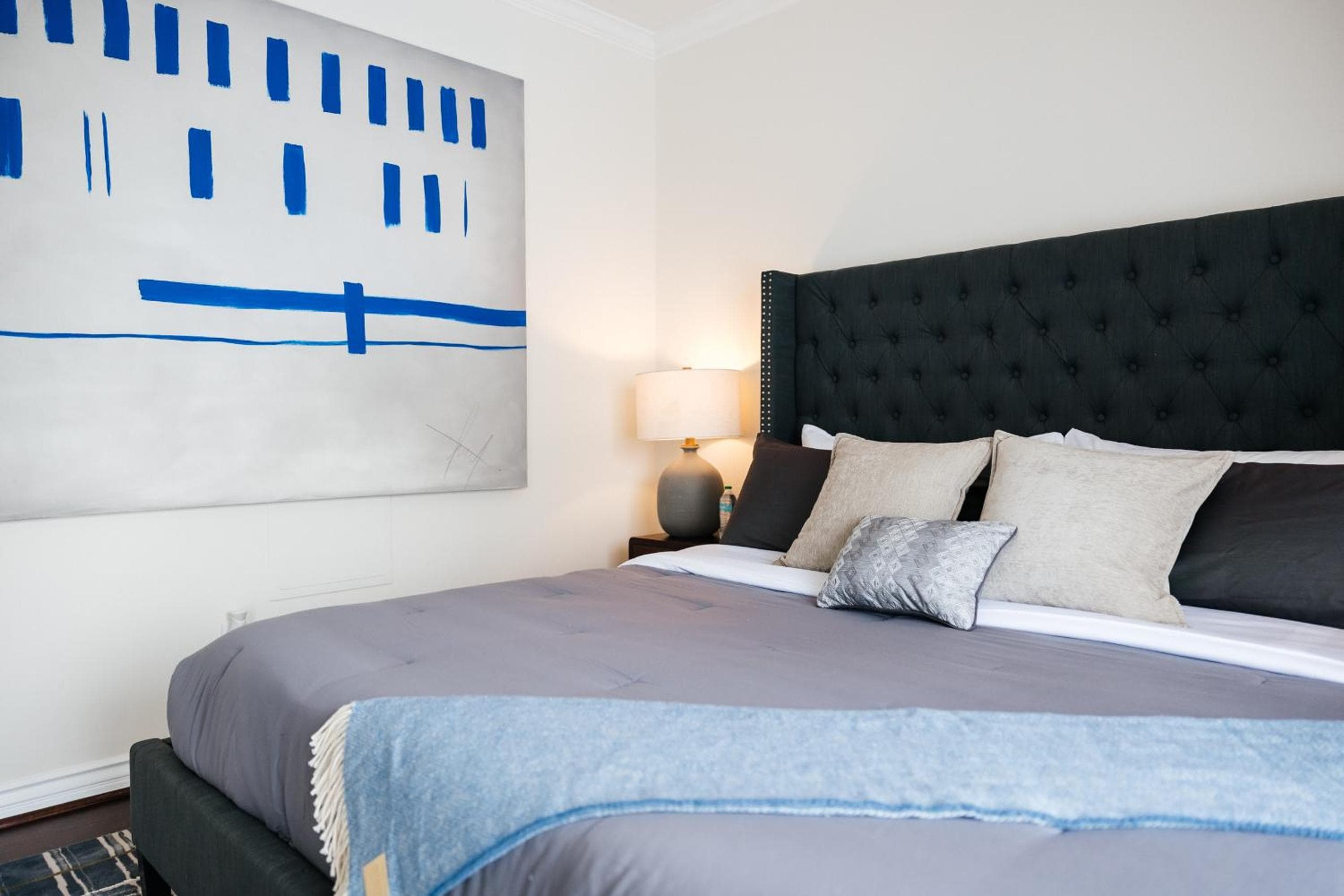 Photograph supplied for Lovely 1BD Condo on SunsetStrip
