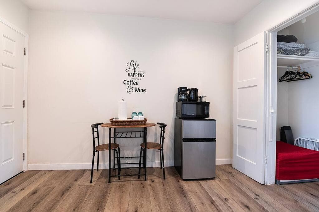 Photograph supplied for Chic Studio in Prime Location