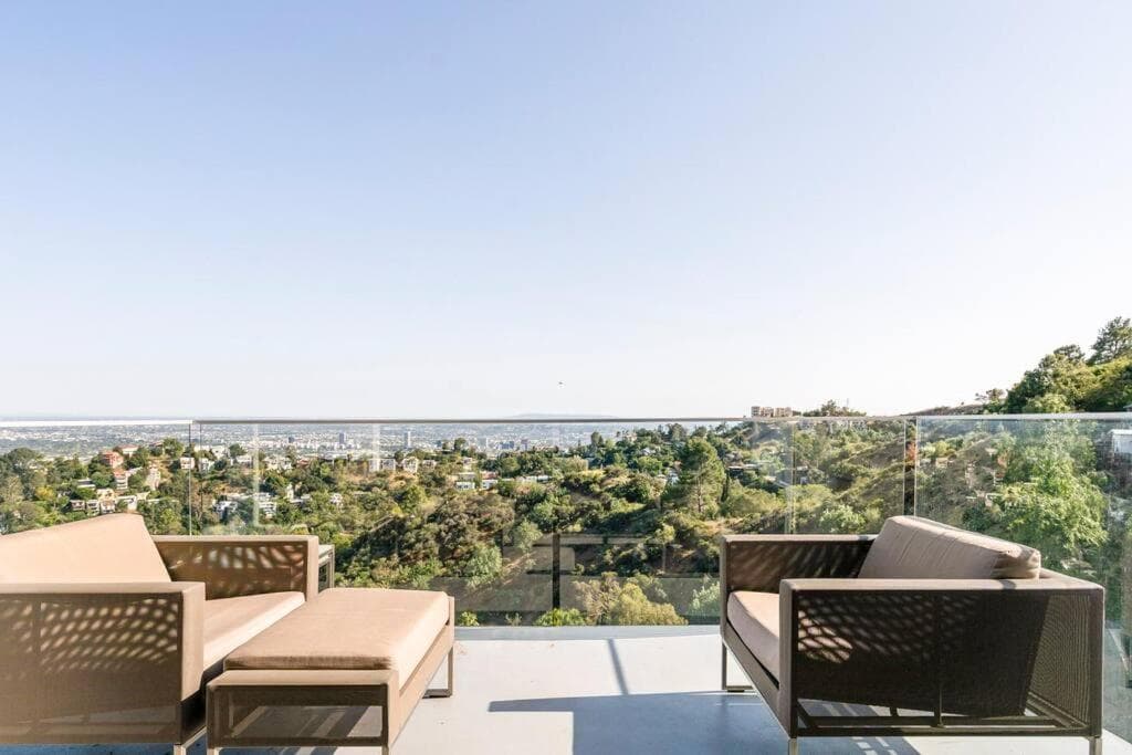 Photograph supplied for Epic Views Modern Hills Oasis bk