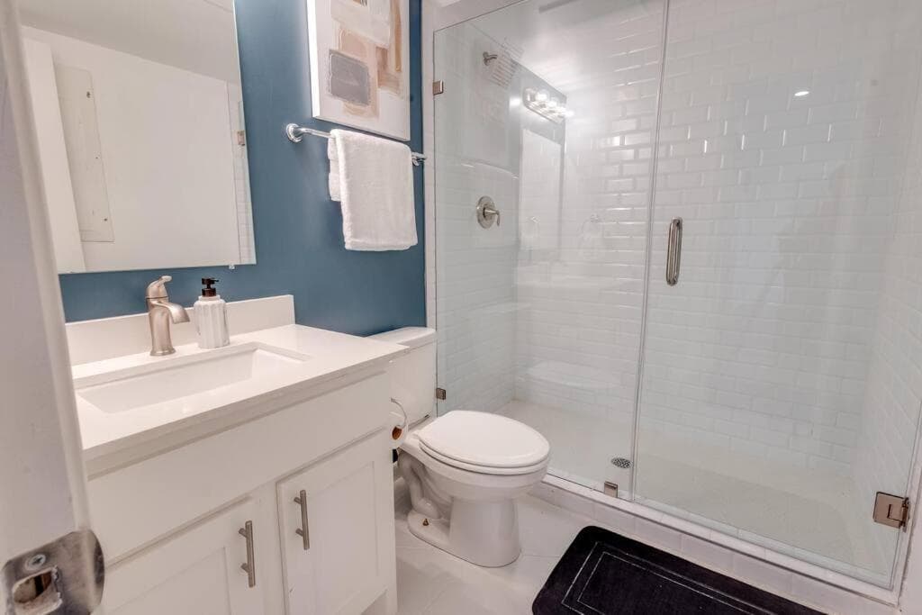 Photograph supplied for 1 BR 1 BA Luxury - Museum District & Downtown HTX