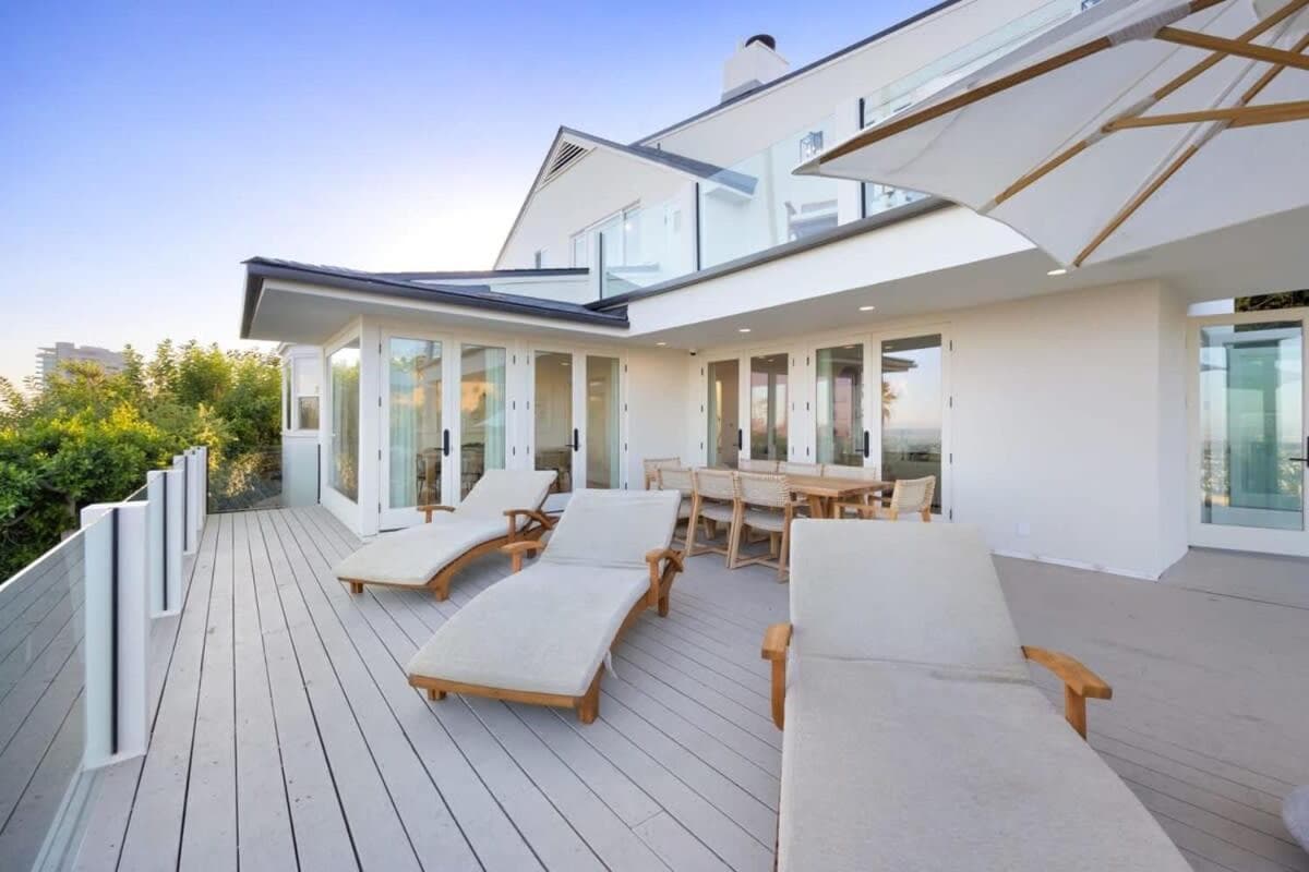 Photograph supplied for Balmain Manor by Stay Awhile Villas