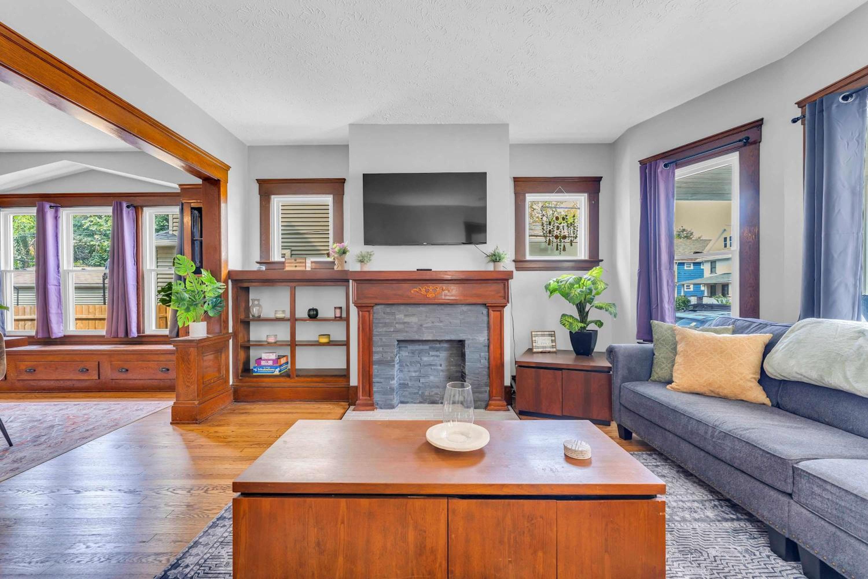 Photograph supplied for Stay Near Shaker Square Full Kitchen WiFi Desk