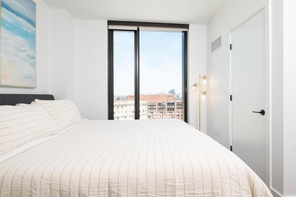 Photograph supplied for Back-Bay Upscale Central Penthouse W Roof-top