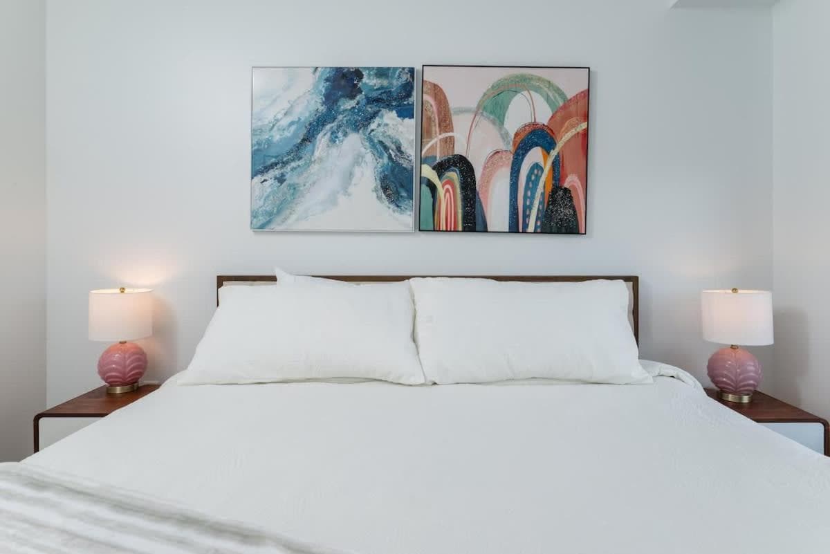 Photograph supplied for Upscale Penthouse near MIT Harvard Central Square