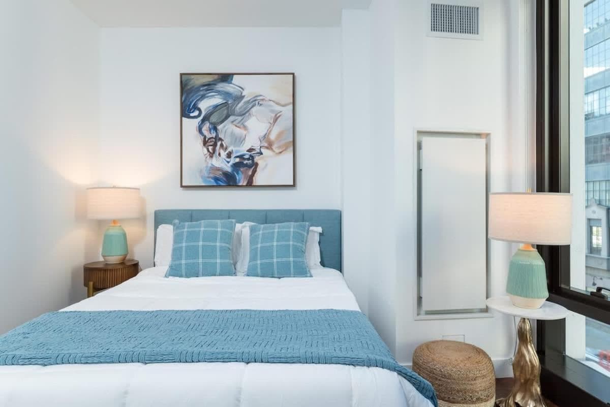Photograph supplied for Back-Bay Upscale Central Condo Bos Common Downtown