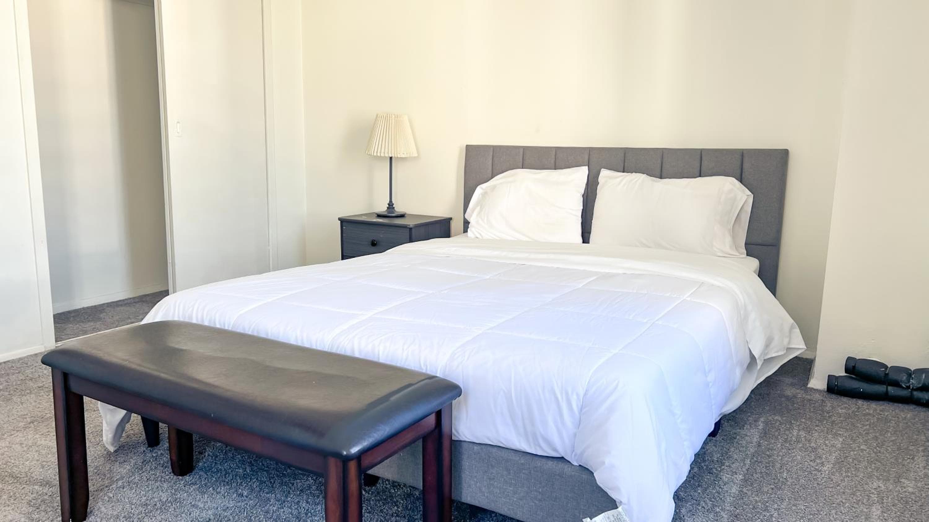 Photograph supplied for Stylish Apartment Walking Distance to The Grove