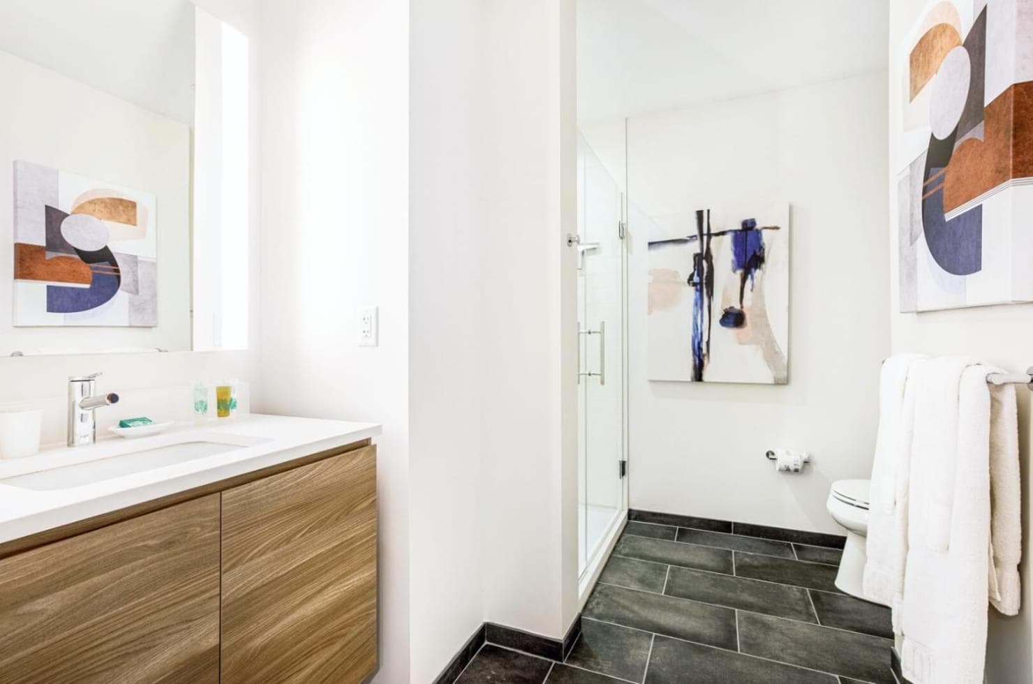 Photograph supplied for Spacious Apt Full Kitchen In Seaport