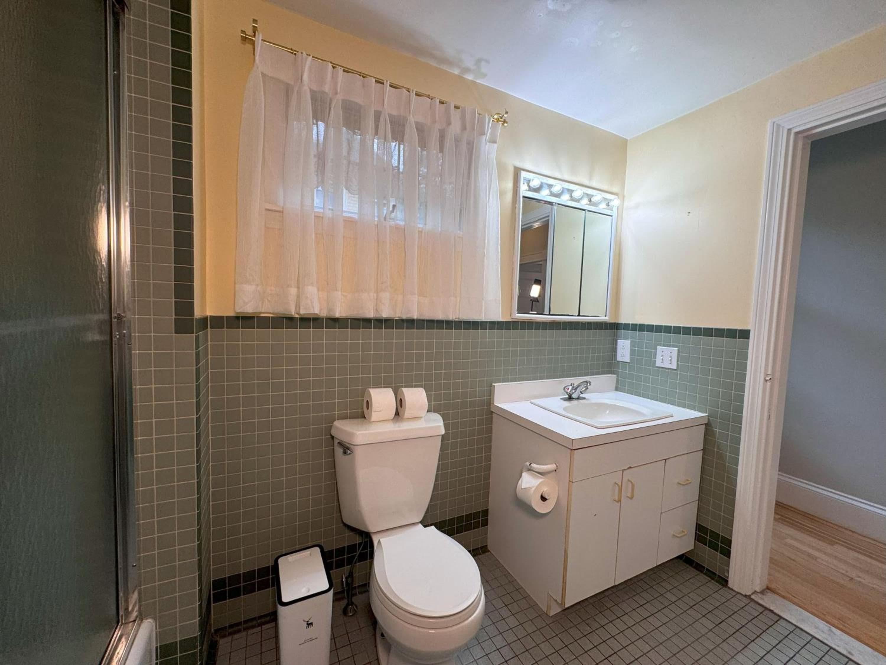 Photograph supplied for Harvard Basement - 3BR adjacent to university