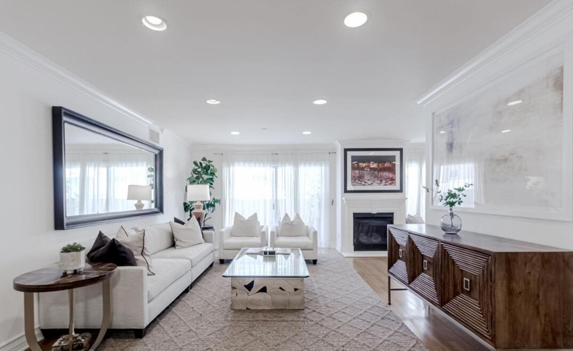 Photograph supplied for Chic 3-bedroom West Hollywood Retreat