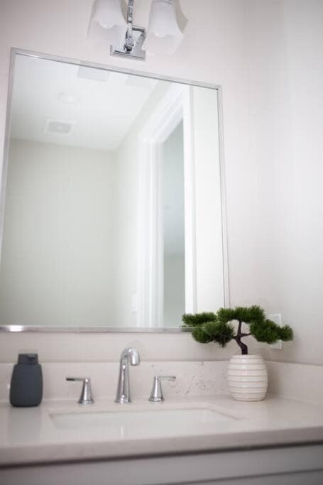Photograph supplied for 3BR Townhome near DT Houston