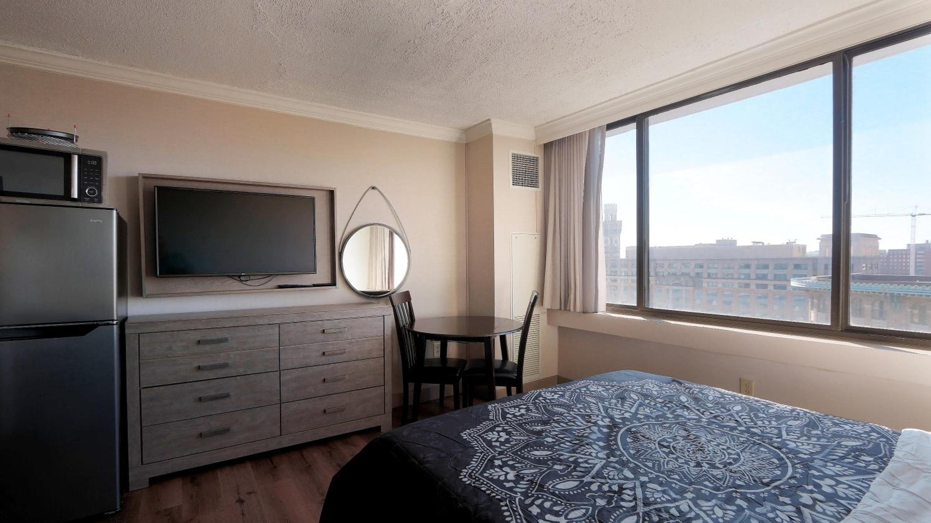 Photograph supplied for Convention center executive properties Free indoor parking