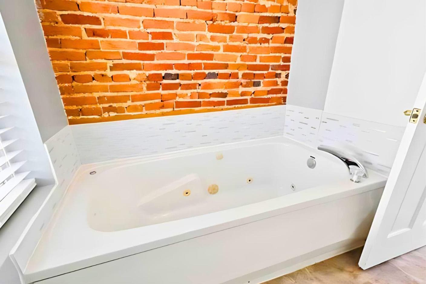 Photograph supplied for Federal Hill & Inner Harbor Lux Retreat Sleeps 6