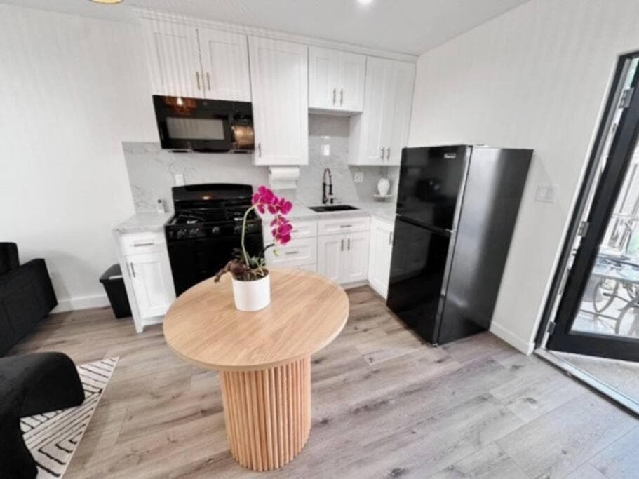 Photograph supplied for New Private Villa By Beverly Hills and The Grove Spacious 2 Story Unit in the Best Part of LA