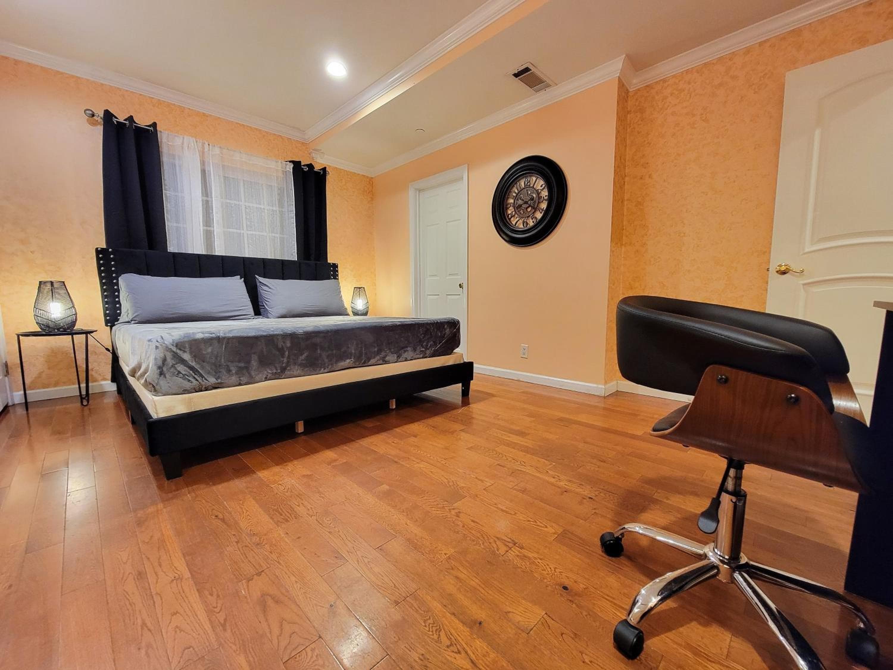 Photograph supplied for 3 bedroom ground floor guest suite with patio area by MrC Hotel Great area