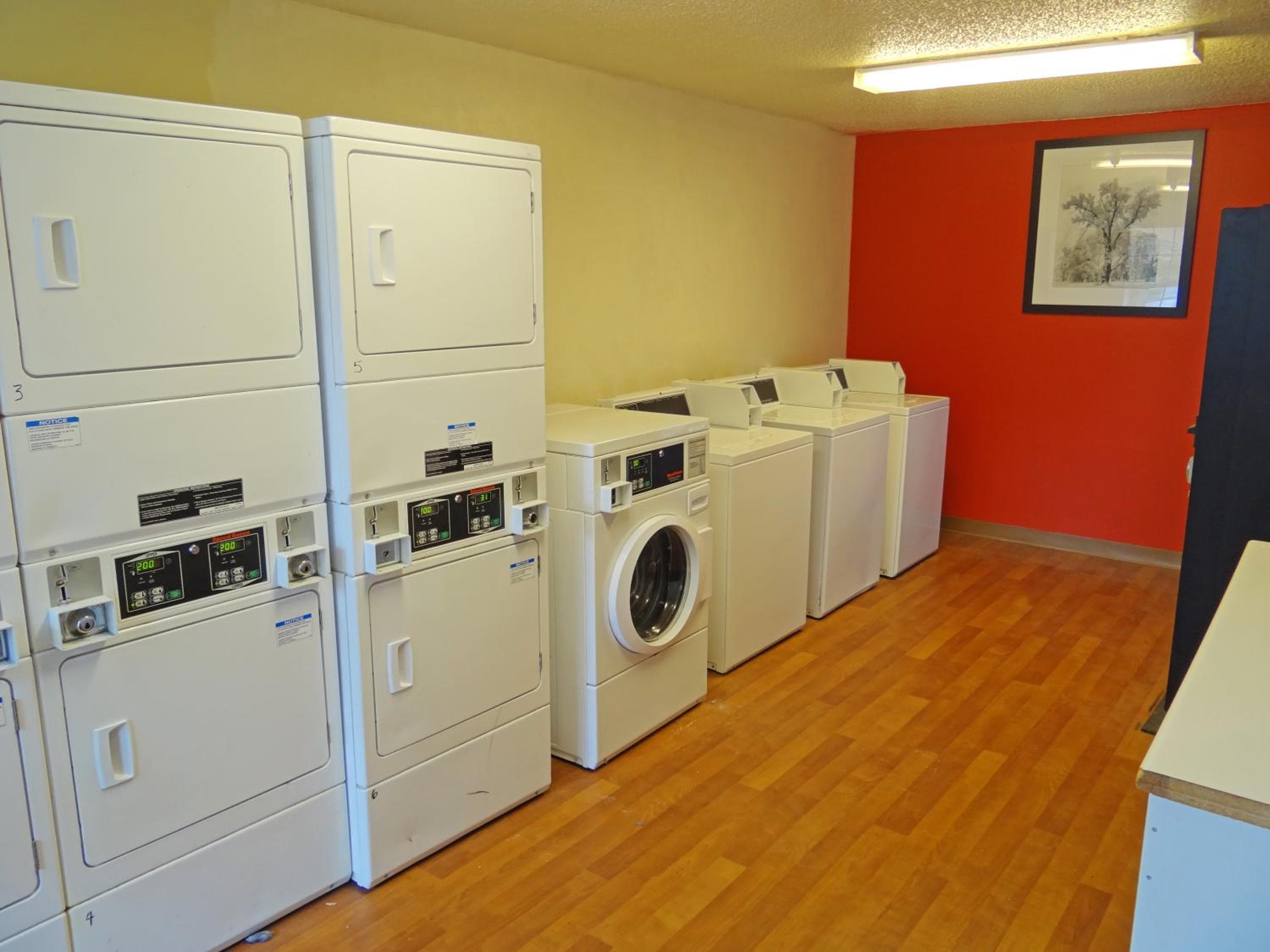Photograph supplied for Extended Stay America Select Suites - Durham - University