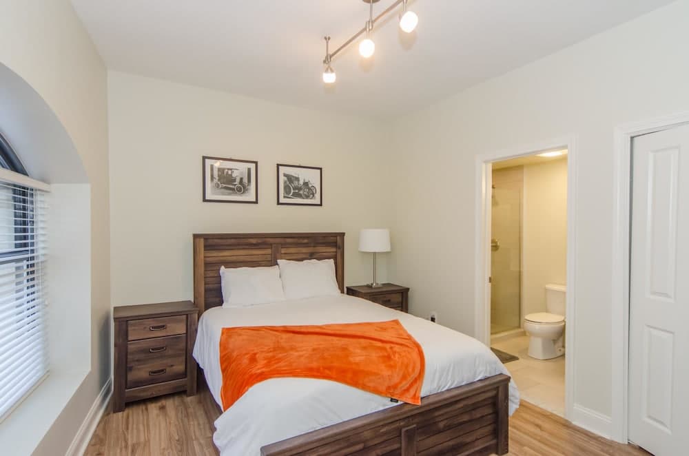 Photograph supplied for BOS002 2 Bedroom Apartment By Senstay