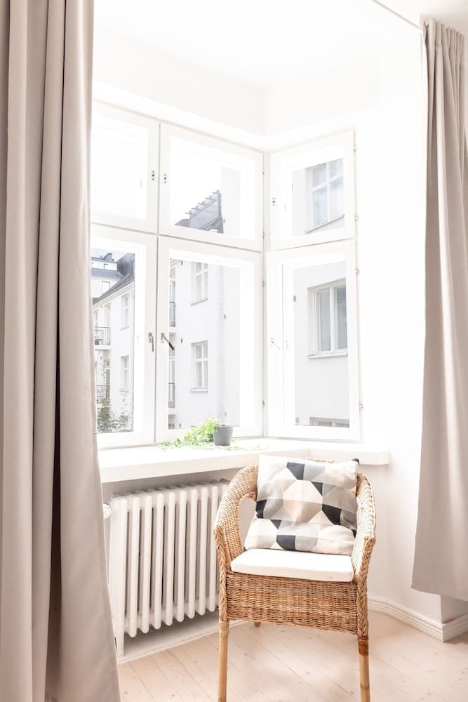 Photograph supplied for 2ndhomes Beautiful & Modern 1BR Home with Central Location