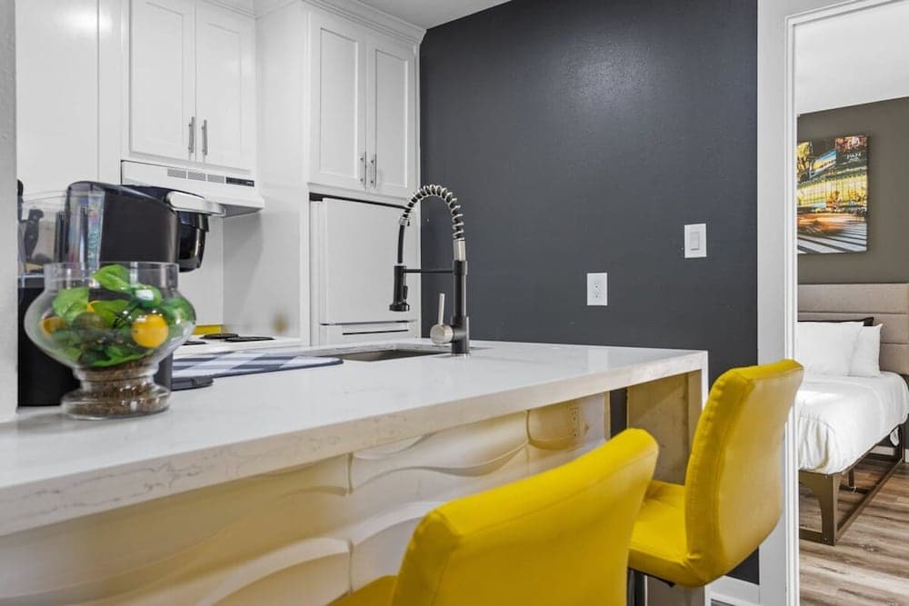 Photograph supplied for HTX Stylish I Sleeps 21 I Parking I Wi-fi