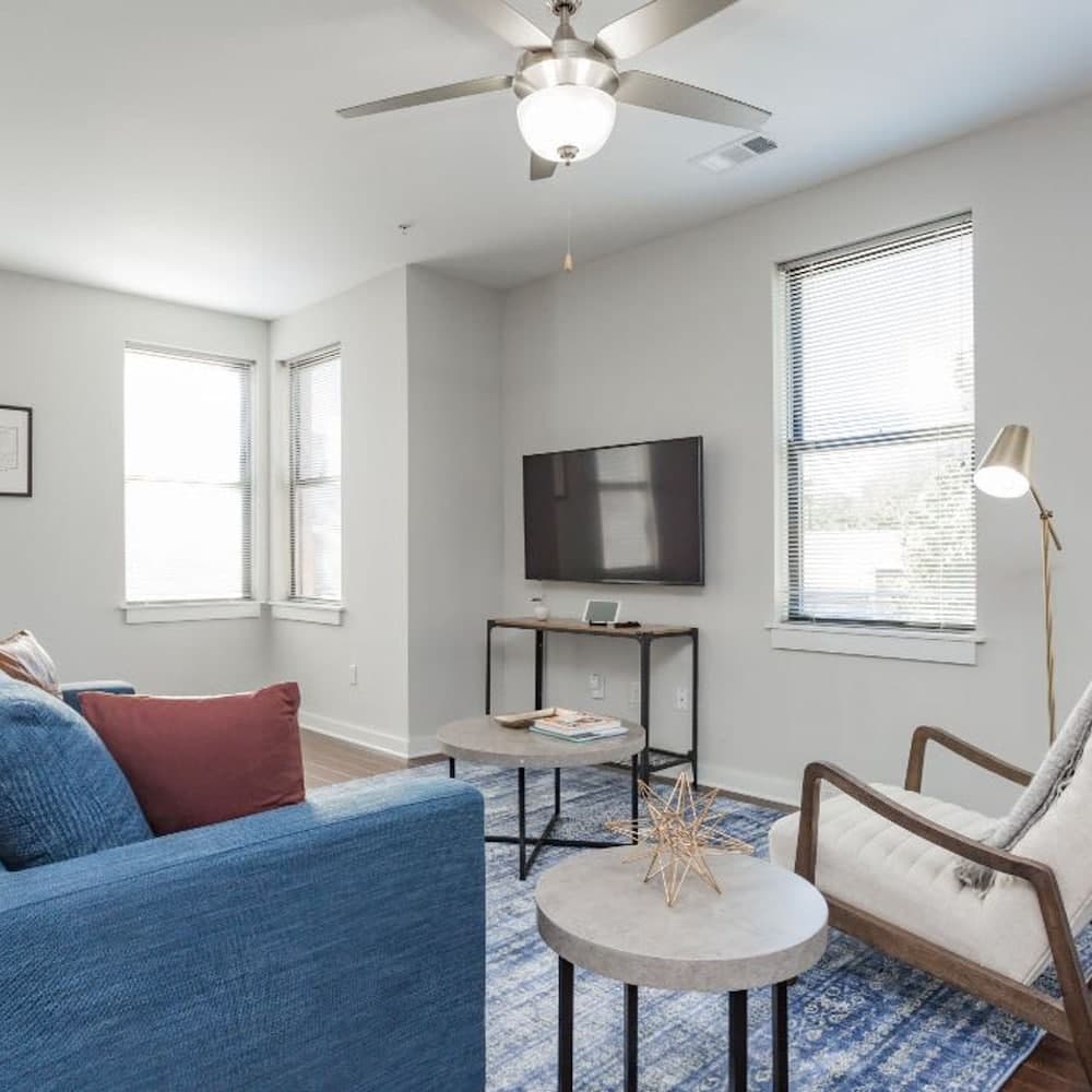 Photograph supplied for Cozysuites Music Row Spacious 2BR Free Parking 10